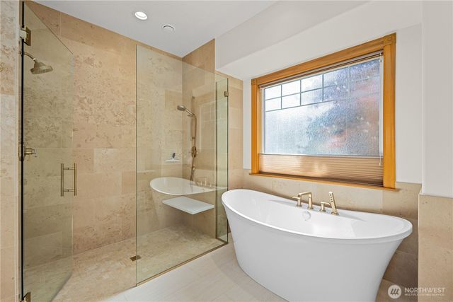 1040 Cassius Court, Camano Island, WA 98282