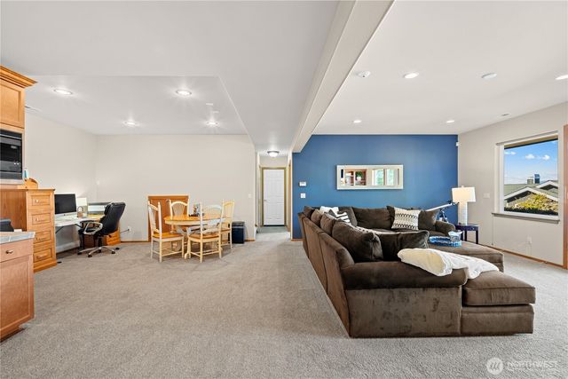 1040 Cassius Court, Camano Island, WA 98282
