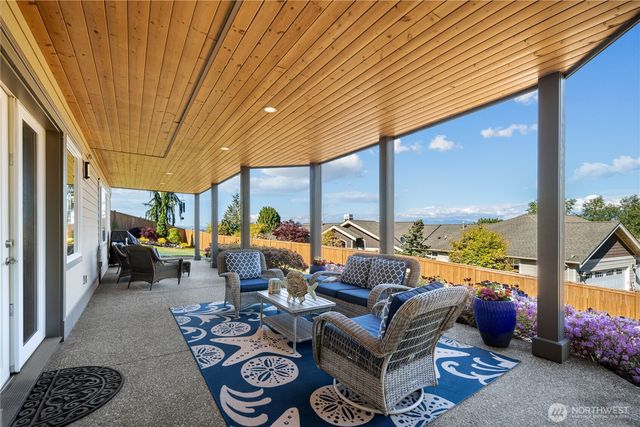 1040 Cassius Court, Camano Island, WA 98282