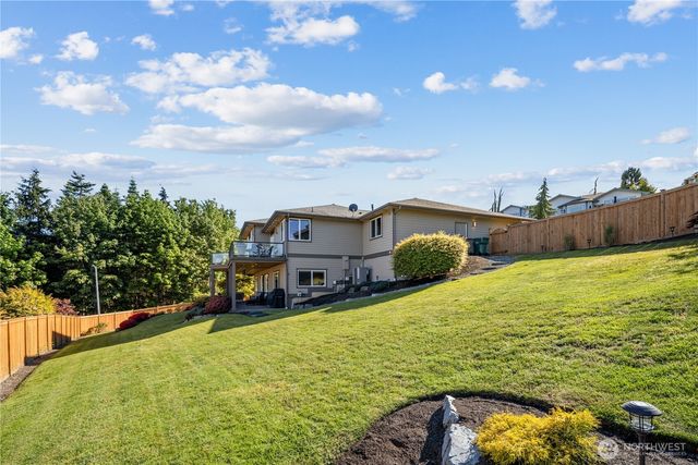 1040 Cassius Court, Camano Island, WA 98282