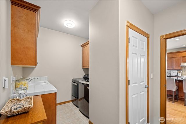 1040 Cassius Court, Camano Island, WA 98282