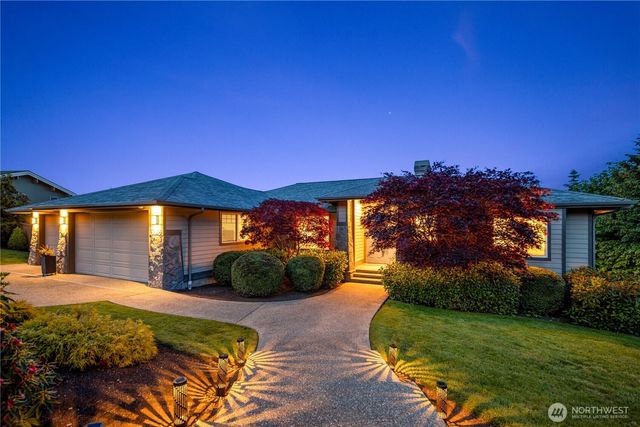 1040 Cassius Court, Camano Island, WA 98282