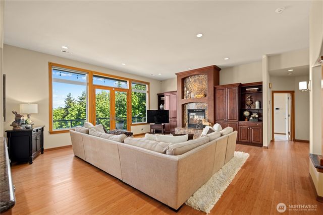 1040 Cassius Court, Camano Island, WA 98282