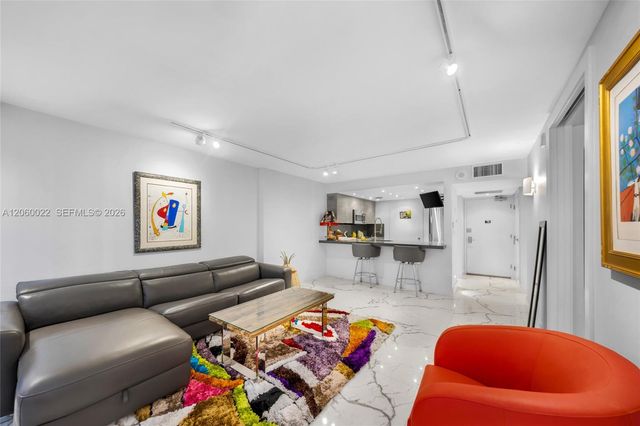 465 Ocean Dr 303, Miami Beach, FL 33139