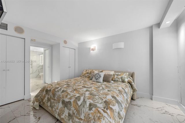 465 Ocean Dr 303, Miami Beach, FL 33139