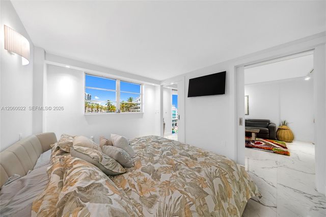 465 Ocean Dr 303, Miami Beach, FL 33139