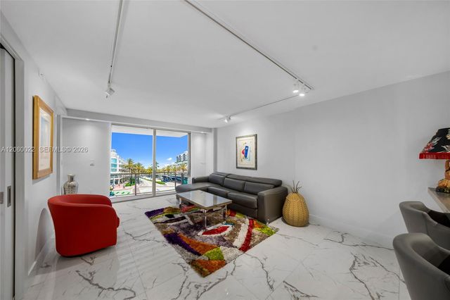 465 Ocean Dr 303, Miami Beach, FL 33139