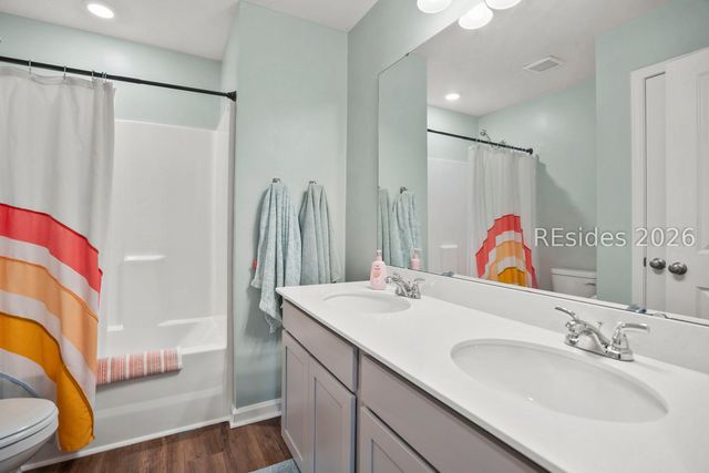 25 Chinquapin St, Beaufort, SC 29906