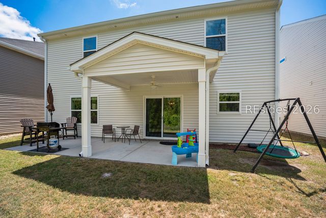 25 Chinquapin St, Beaufort, SC 29906
