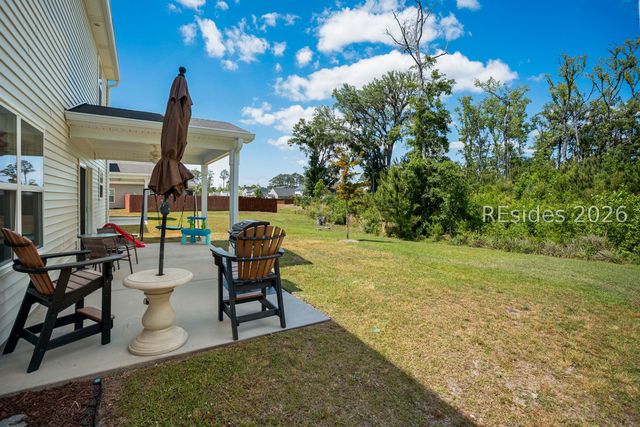 25 Chinquapin St, Beaufort, SC 29906