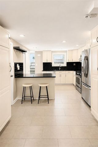 21-31 25th Road, Astoria, NY 11102