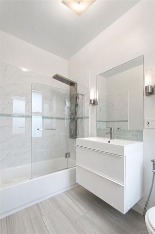 21-31 25th Road, Astoria, NY 11102