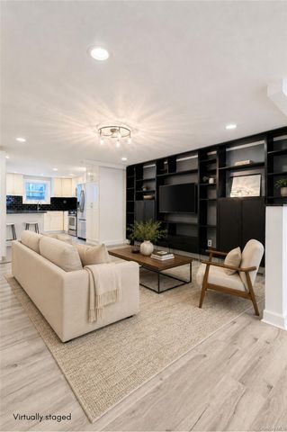 21-31 25th Road, Astoria, NY 11102