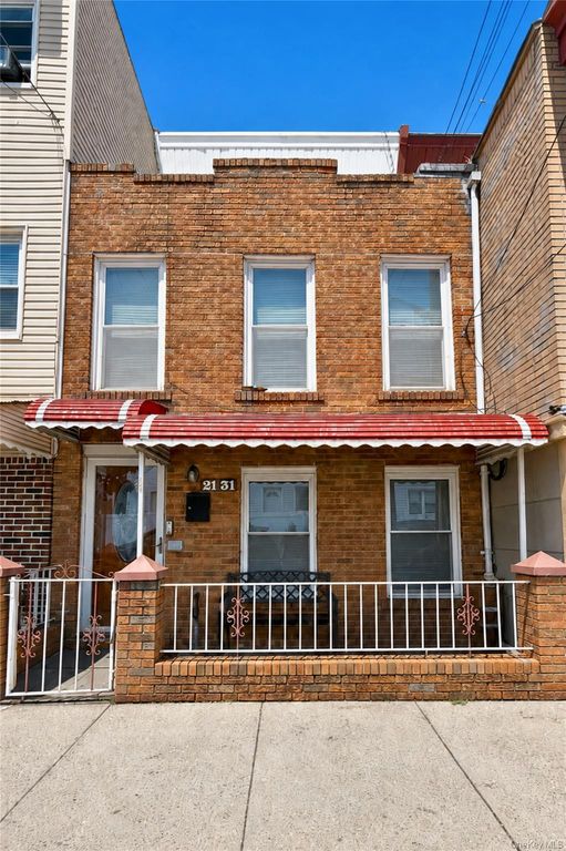 21-31 25th Road, Astoria, NY 11102
