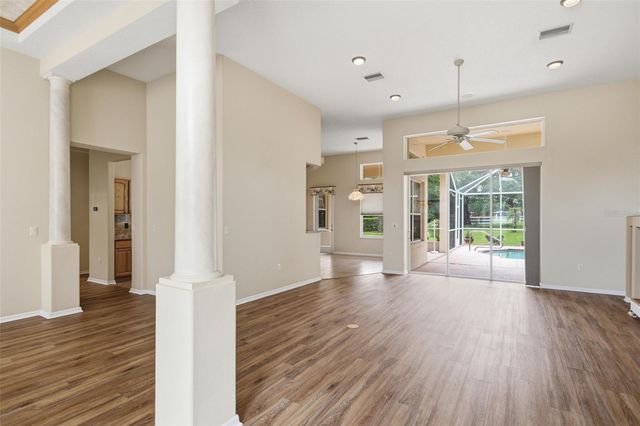 926 E TRIPLE CROWN LOOP, Hernando, FL 34442