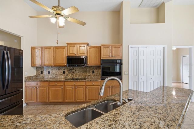 926 E TRIPLE CROWN LOOP, Hernando, FL 34442