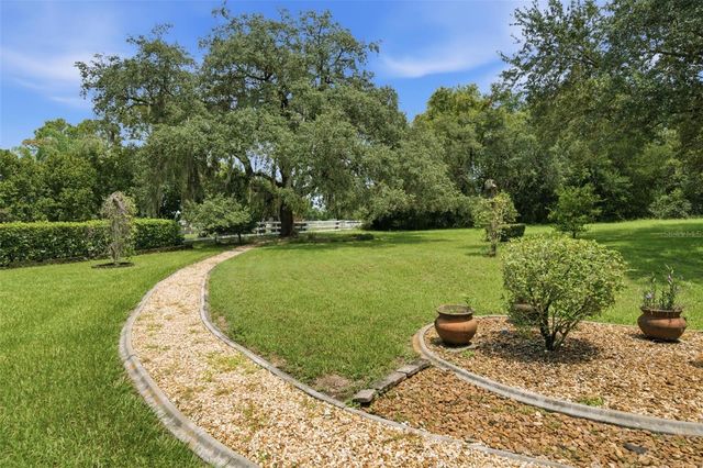 926 E TRIPLE CROWN LOOP, Hernando, FL 34442