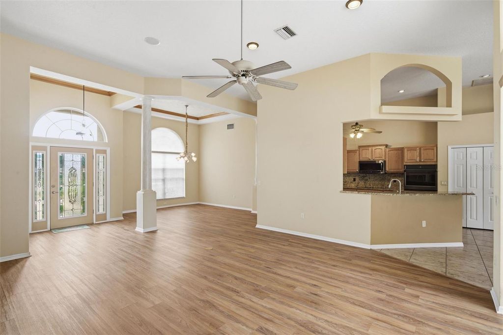 Image 14 of property listing at 926 E TRIPLE CROWN LOOP, Hernando, FL 34442