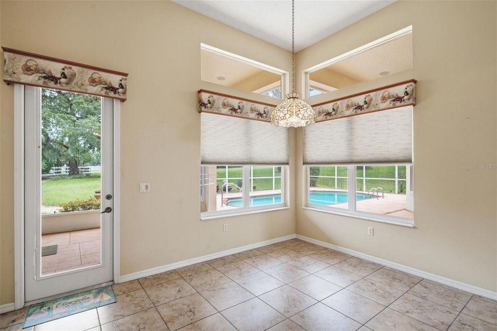 Image 18 of property listing at 926 E TRIPLE CROWN LOOP, Hernando, FL 34442