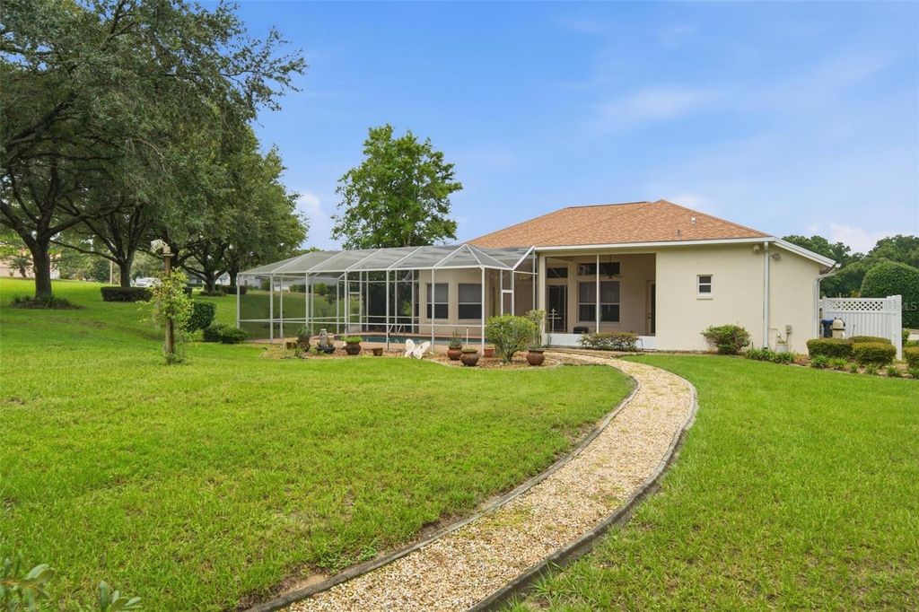 Image 53 of property listing at 926 E TRIPLE CROWN LOOP, Hernando, FL 34442