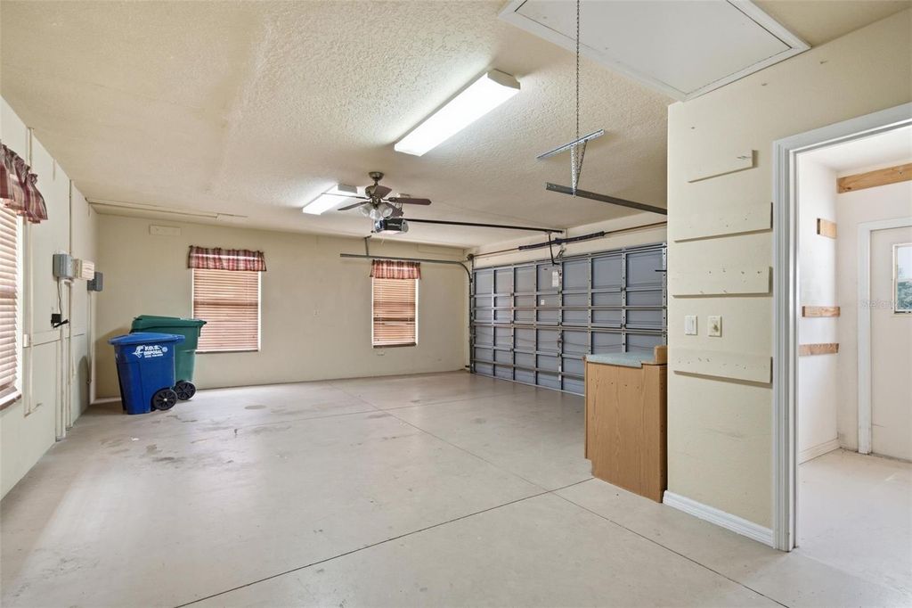 Image 62 of property listing at 926 E TRIPLE CROWN LOOP, Hernando, FL 34442
