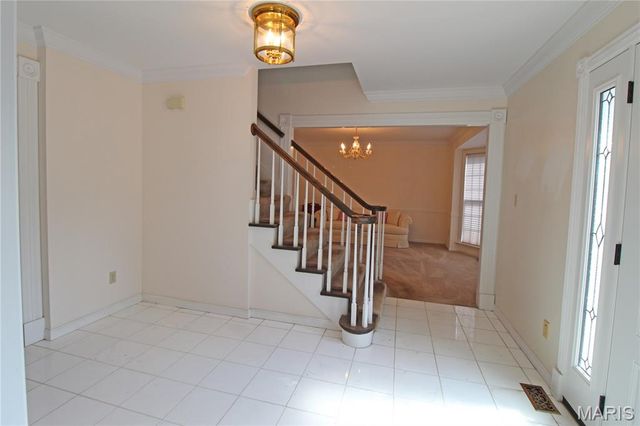100 Worthington Oaks Drive, Creve Coeur, MO 63141