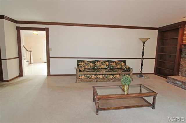 100 Worthington Oaks Drive, Creve Coeur, MO 63141