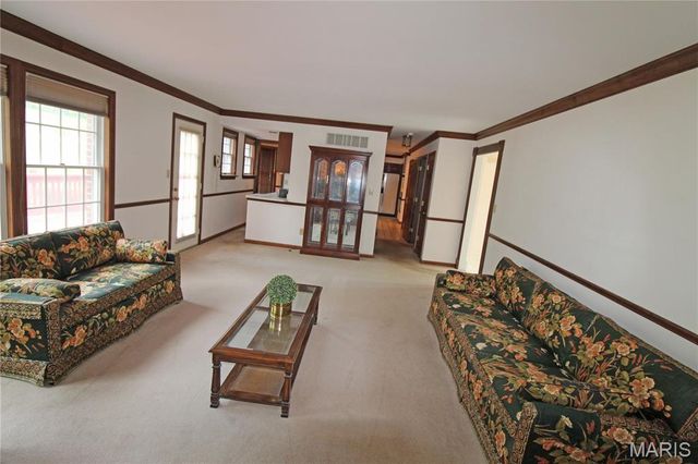 100 Worthington Oaks Drive, Creve Coeur, MO 63141