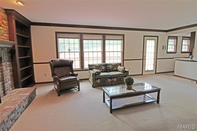 100 Worthington Oaks Drive, Creve Coeur, MO 63141
