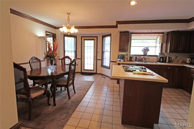 100 Worthington Oaks Drive, Creve Coeur, MO 63141
