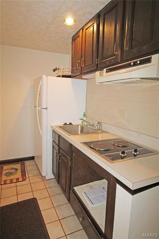 100 Worthington Oaks Drive, Creve Coeur, MO 63141
