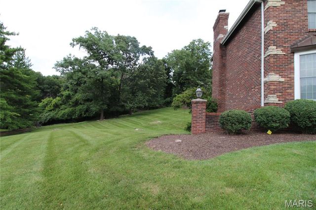 100 Worthington Oaks Drive, Creve Coeur, MO 63141