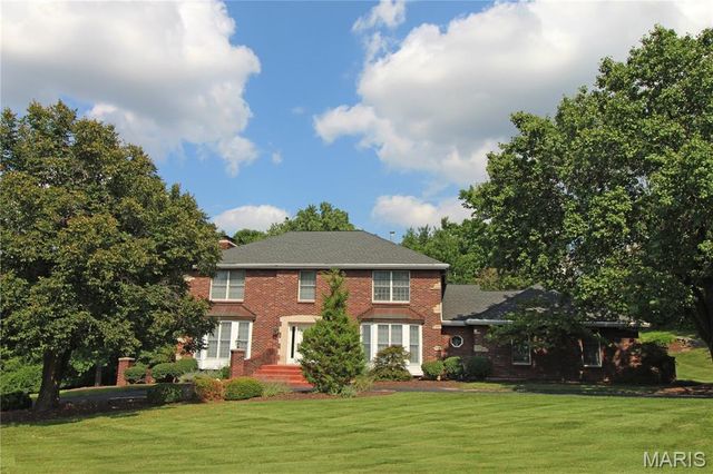100 Worthington Oaks Drive, Creve Coeur, MO 63141