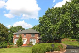100 Worthington Oaks Drive, Creve Coeur, MO 63141