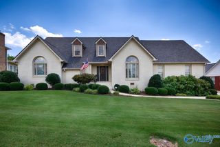 1304 Old Carriage Lane, Huntsville, AL 35802