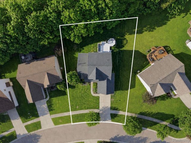 2067 Ashford Drive, Davison Township, MI 48423