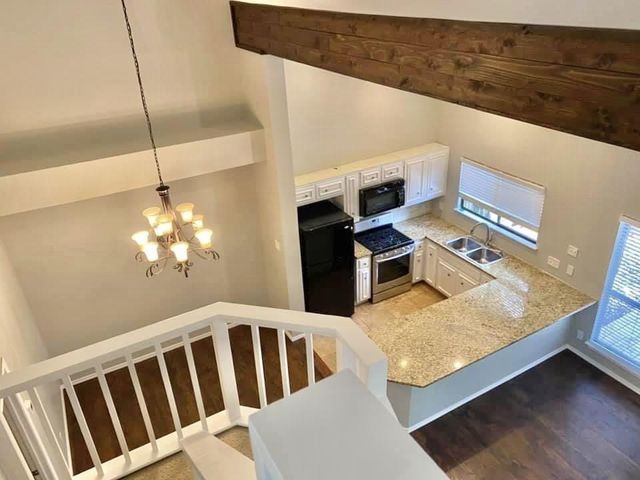 4404 Travis Country CIR G4, Austin, TX 78735