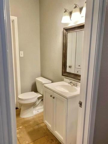 4404 Travis Country CIR G4, Austin, TX 78735