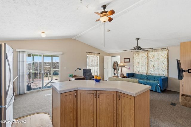 33588 Ez Duz It Lane, Oracle, AZ 85623