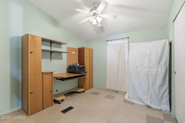 33588 Ez Duz It Lane, Oracle, AZ 85623