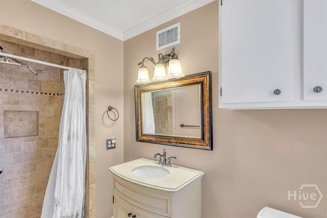 311 Pickwick Road, Savannah, GA 31410