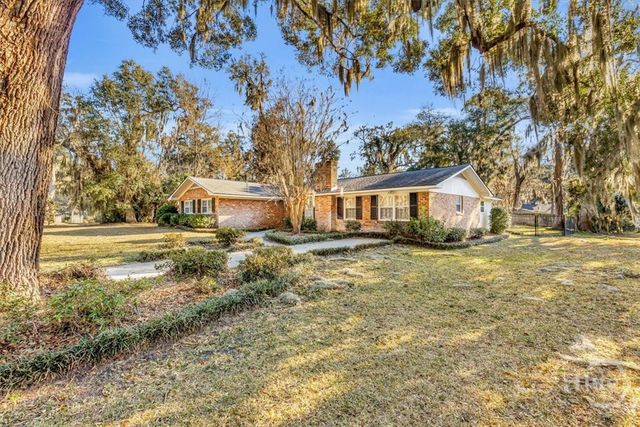 311 Pickwick Road, Savannah, GA 31410
