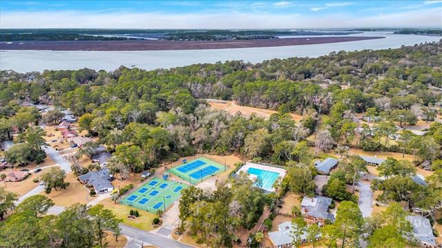 311 Pickwick Road, Savannah, GA 31410