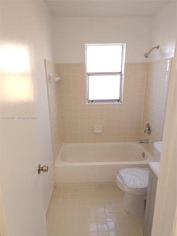 4505 Treehouse Ln 8-H, Tamarac, FL 33319