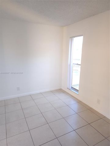 4505 Treehouse Ln 8-H, Tamarac, FL 33319