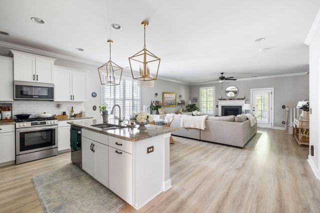 2824 Wagner Way, Mount Pleasant, SC 29466
