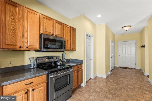 153 LAURA LN, Gettysburg, PA 17325