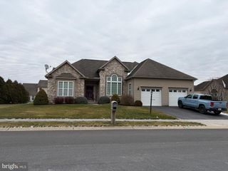 153 LAURA LN, Gettysburg, PA 17325