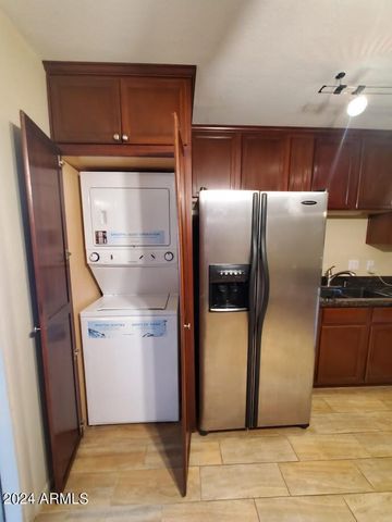 2525 S COLLEGE Avenue 8, Tempe, AZ 85282