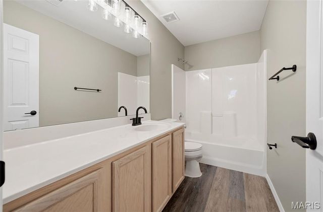 47 Rivermeadows Drive, Florissant, MO 63031